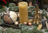 Schale mit Gesteck