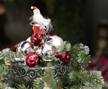 Schale mit Nikolaus